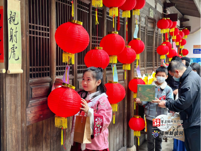 福州鼓楼南街街道举办“书声春早·我们的中国梦——文化进万家亲子国学游园会”