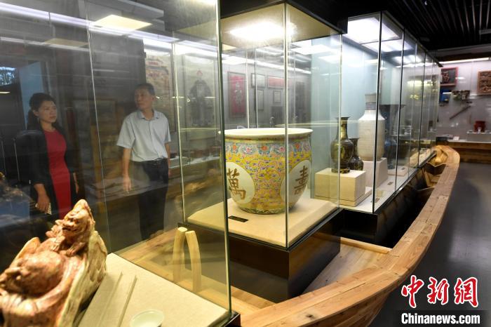 福建民俗收藏家创办10余家博物馆 讲好老物件“故事”
