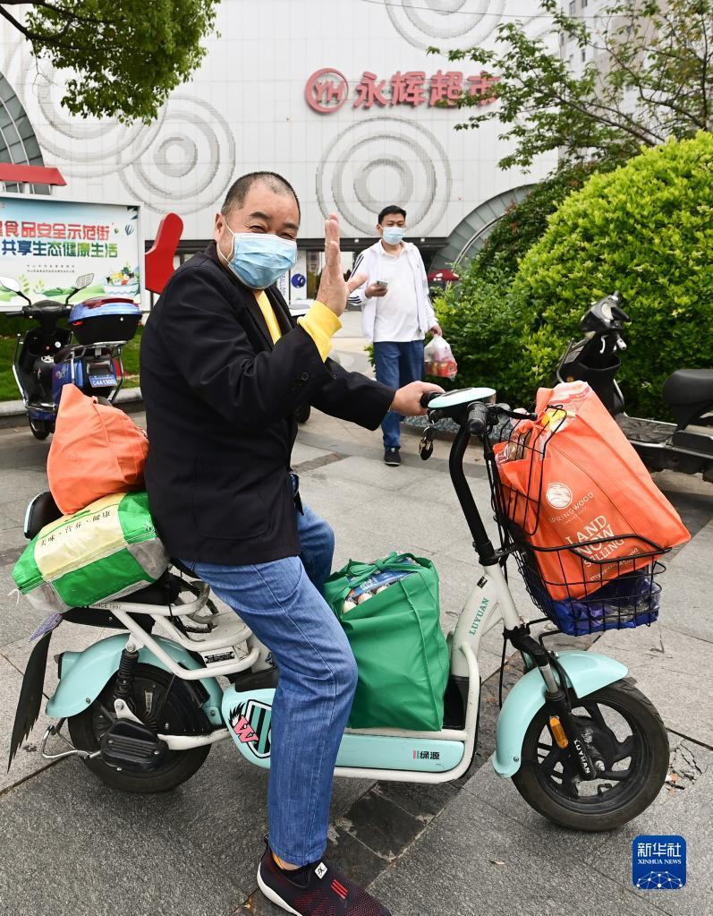 上海：防范区内逐渐恢复的“烟火气”