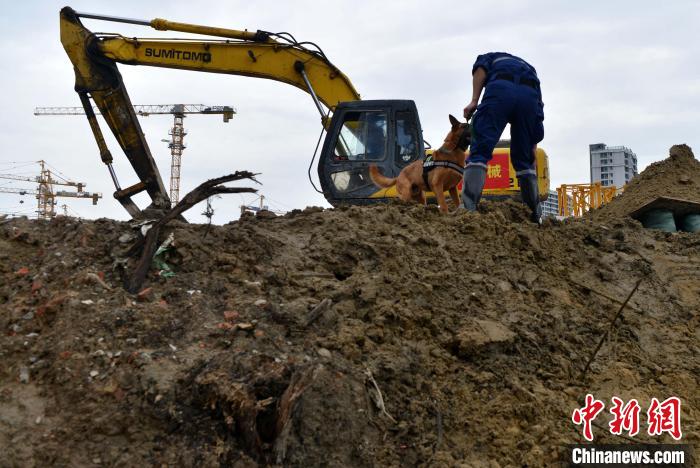 福州项目工地上开展基坑坍塌应急救援演练