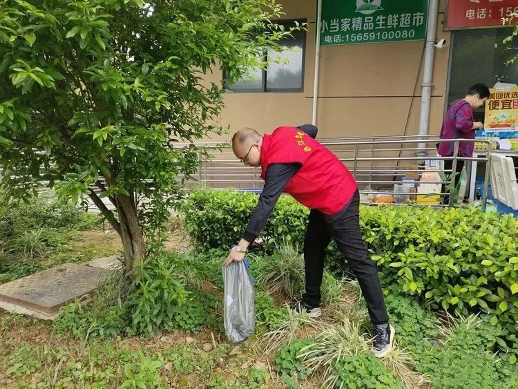 台江区集中开展“护河爱水 清洁家园”活动