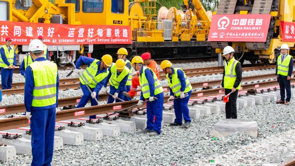 时政微观察丨习主席今年首次出访牵动世界目光