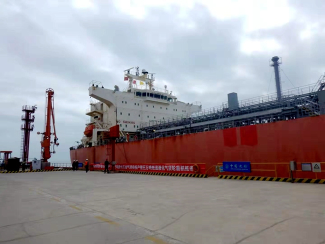 福州港江阴港区首靠5万吨级丙烷船助力“海丝”建设