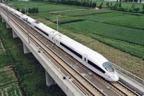 郑州铁路：受大暴雨影响的部分旅客列车逐步恢复开行