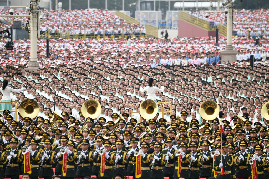 庆祝中国共产党成立100周年大会隆重举行